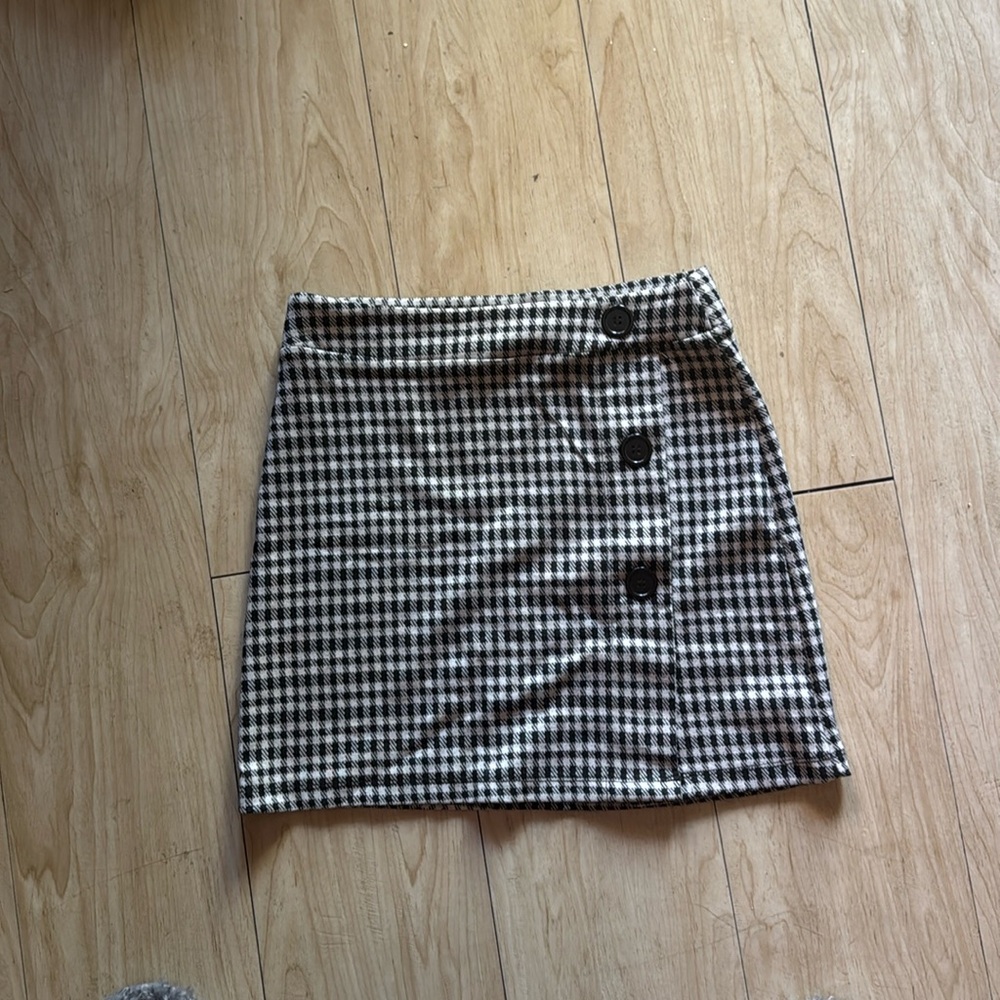 Black and White Mini Skirt - S